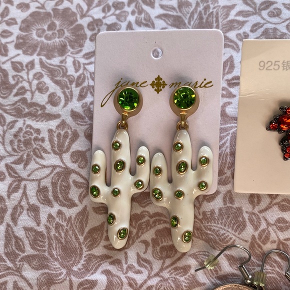 Earring bundle - Picture 2 of 8